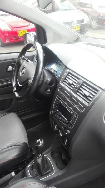 Volkswagen CrossFox • 2016 • 49,600 km 9