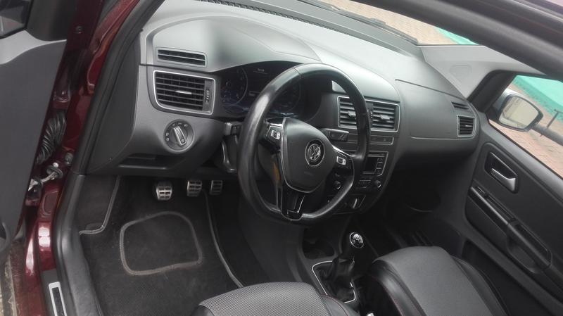 Volkswagen CrossFox • 2016 • 49,600 km 7