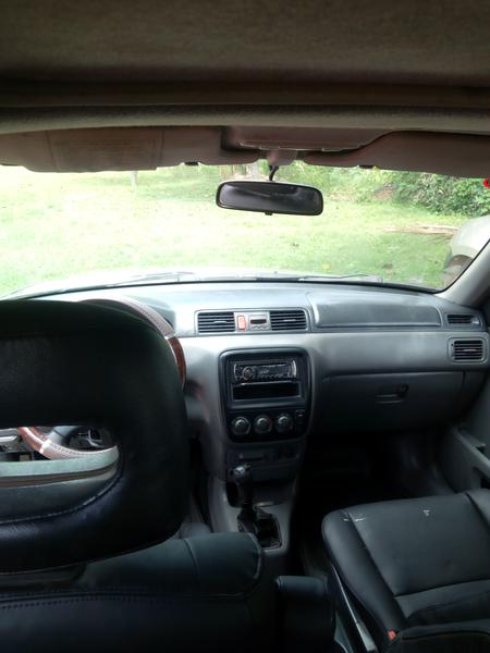 Honda CR-V • 2002 • 235,000 km 2