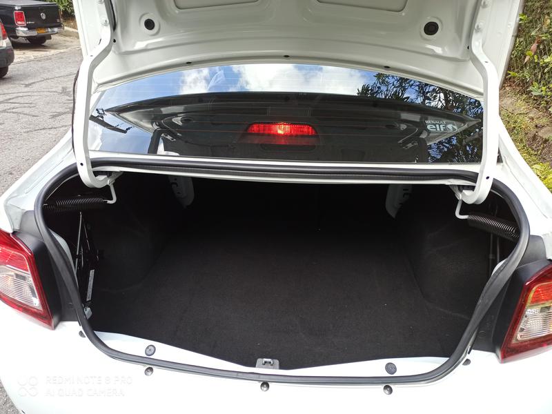 Renault Logan • 2020 • 21,000 km 3