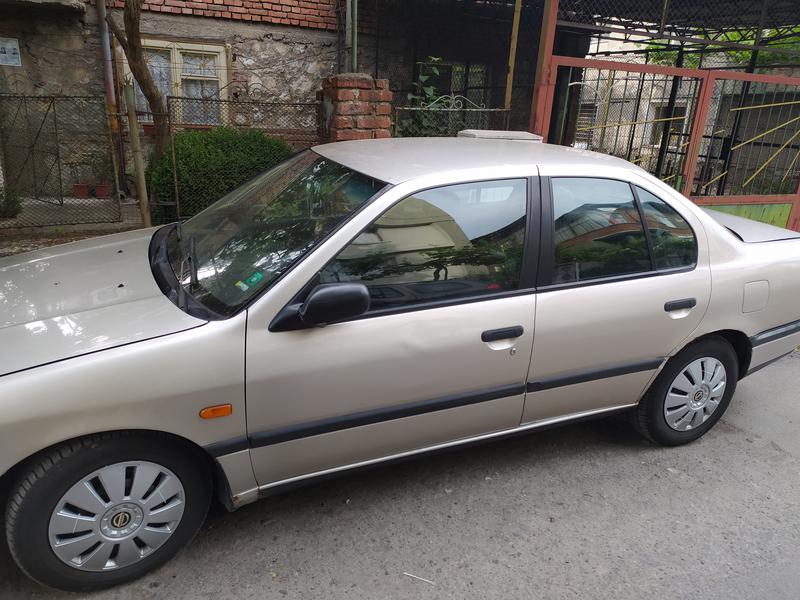 Nissan Primera • 1992 • 250,000 km 10