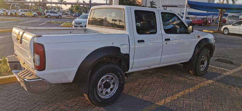 Nissan Np300 frontier • 2014 • 91,100 km 8