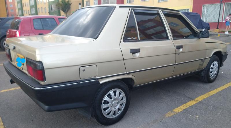 Renault 10 • 1994 • 252,000 km 10