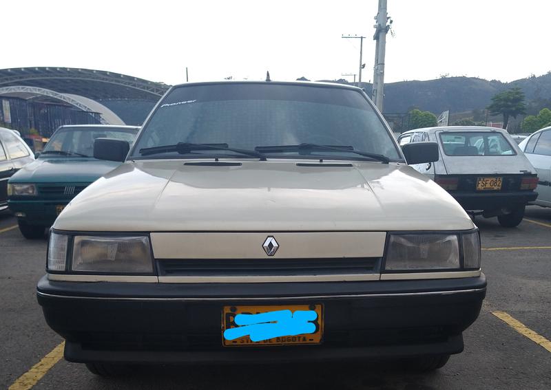 Renault 10 • 1994 • 252,000 km 4