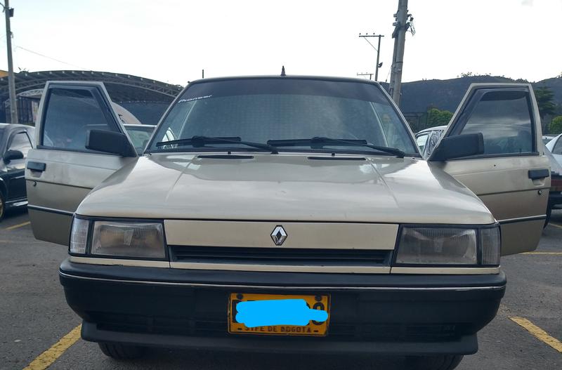 Renault 10 • 1994 • 252,000 km 5