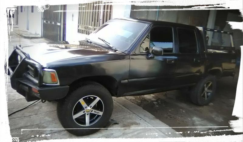 Toyota Hilux • 1996 • 150,000 km 2