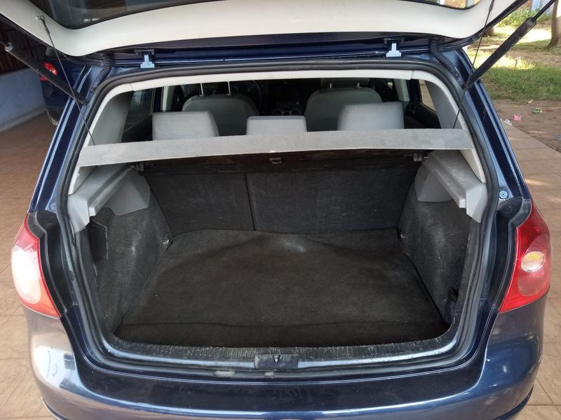 Volkswagen Golf • 2006 • 999,999 km 6