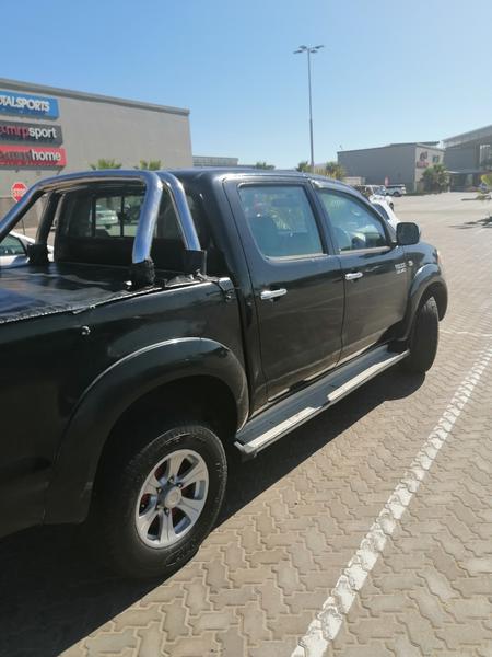 Toyota 4 Runner Limited • 2008 • 110,000 km 2