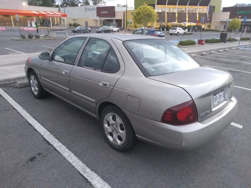 Nissan Sentra • 2006 • 240,000 km 1
