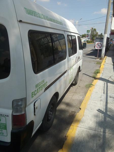 Nissan Urvan • 2010 • 200,000 km 4