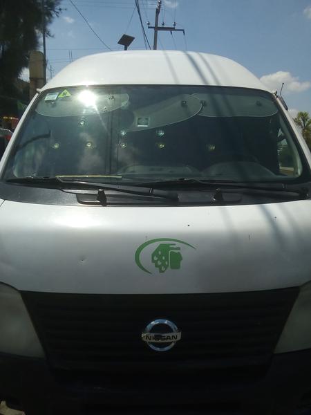 Nissan Urvan • 2010 • 200,000 km 3