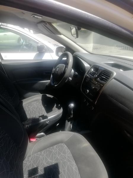 Renault Logan • 2017 • 85,000 km 1