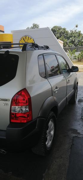 Hyundai Tucson • 2007 • 20,000 km 3