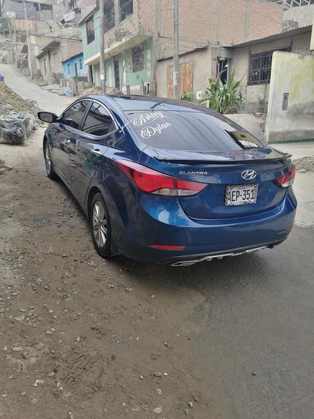 Hyundai Elantra • 2015 • 38,000 km 3