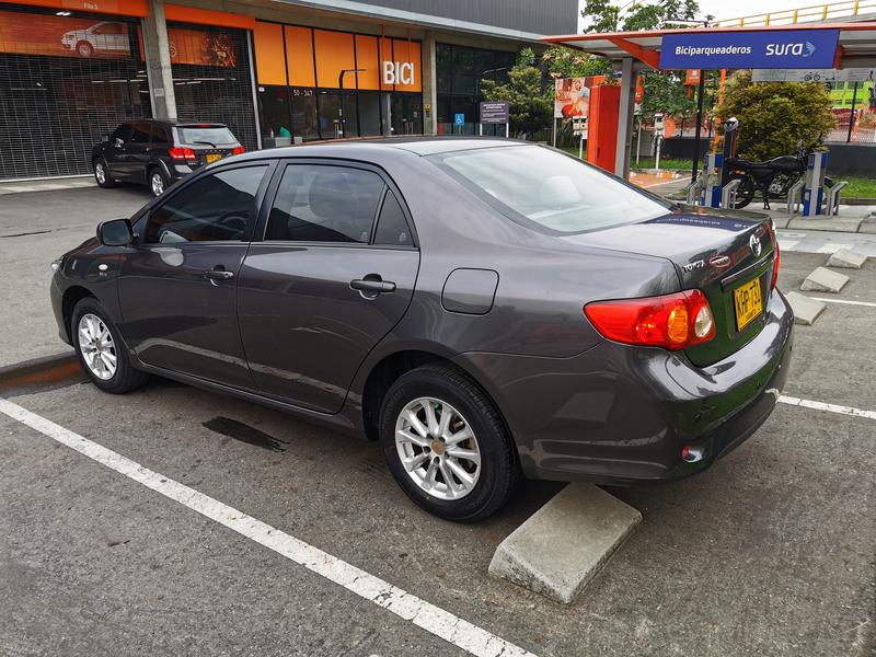 Toyota Corolla sedan • 2011 • 94,000 km 1