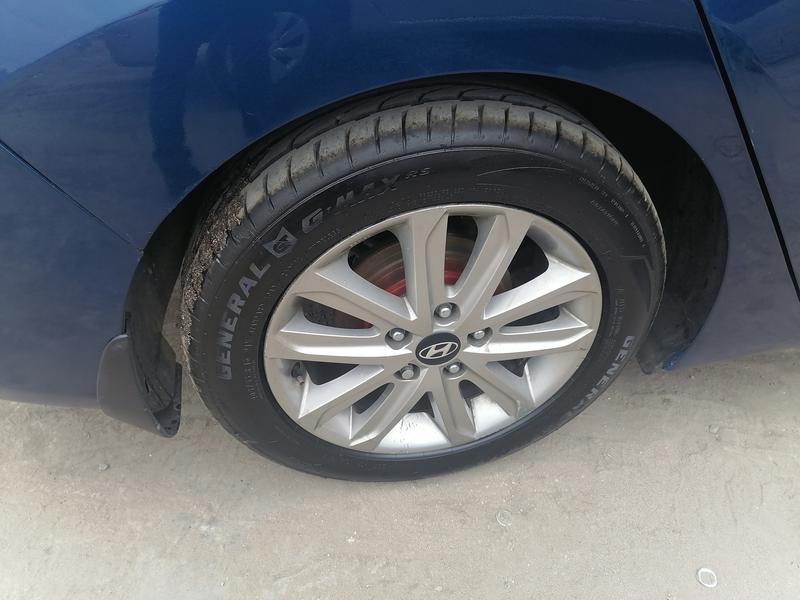 Hyundai Elantra • 2015 • 38,000 km 7