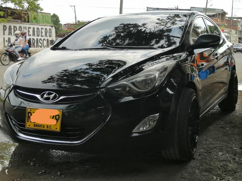 Hyundai  • 2012 • 97,800 km 5