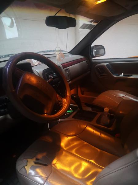 Jeep Grand Cherokee • 2000 • 187,000 km 4