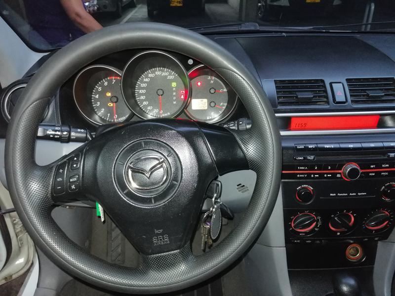 Mazda 121 • 2006 • 118,000 km 4