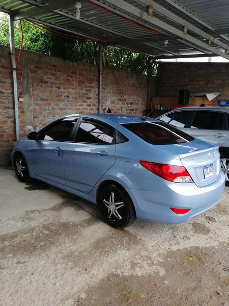 Hyundai Accent • 2014 • 152,000 km 8