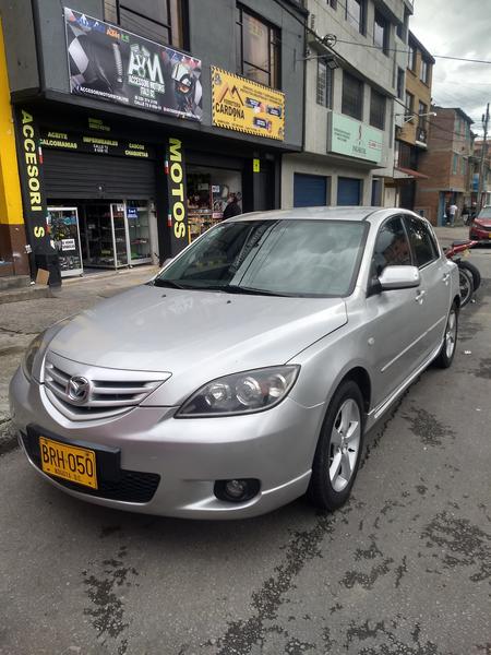 Mazda 3 • 2005 • 108,600 km 1