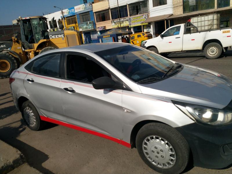 Hyundai Accent • 2012 • 140,403 km 2