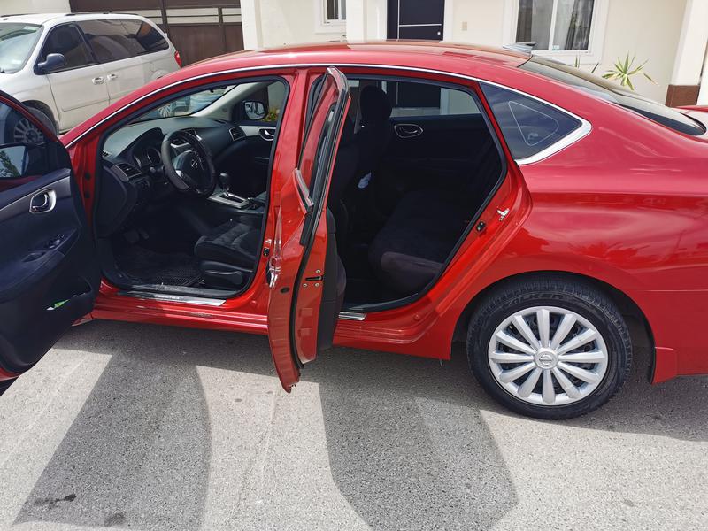 Nissan Sentra • 2013 • 96,000 km 8