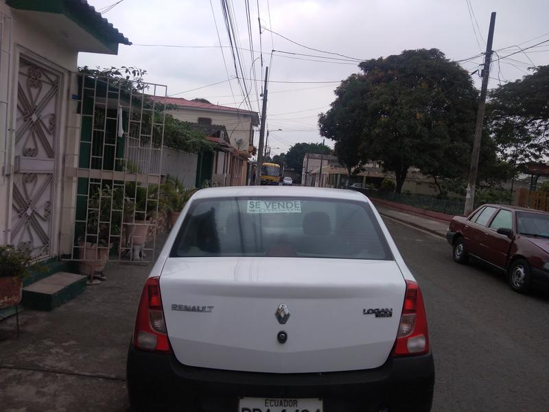 Renault Logan • 2010 • 175,000 km 1
