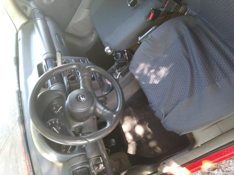 Opel Corsa • 1996 • 267,000 km 3