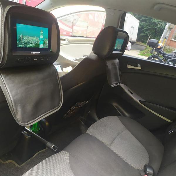 Hyundai Accent • 2012 • 118,000 km 4