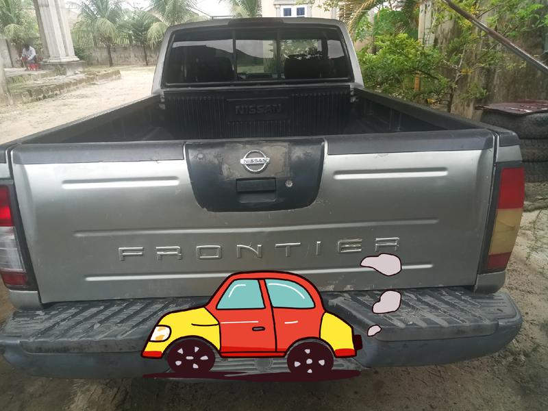 Nissan Frontier • 2004 • 200 km 1