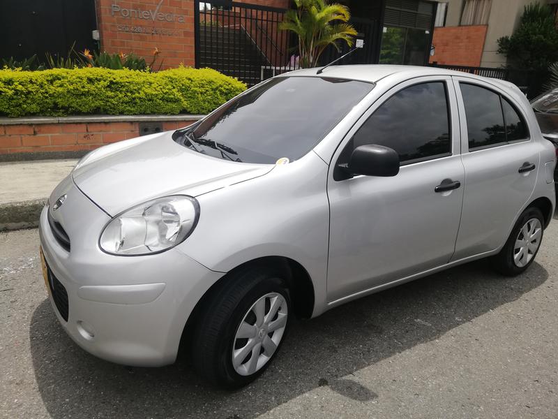 Nissan March • 2018 • 53,000 km 2