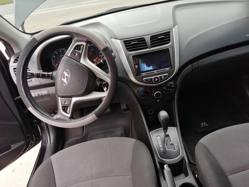 Hyundai Accent • 2014 • 55,945 km 6