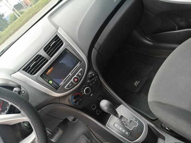 Hyundai Accent • 2014 • 55,945 km 4