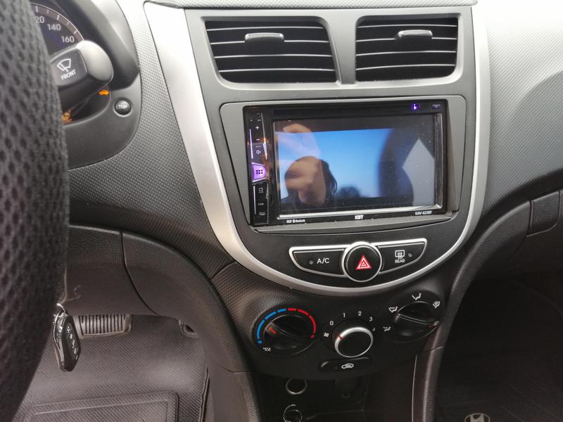 Hyundai Accent • 2014 • 55,945 km 9