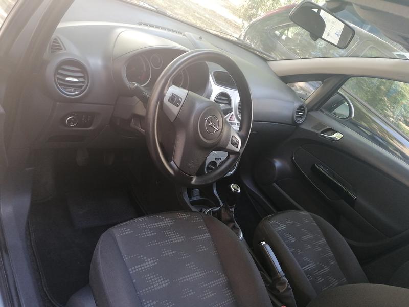 Opel Corsa • 2013 • 136,000 km 1
