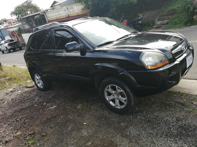 Hyundai Tucson • 2009 • 165 km 8