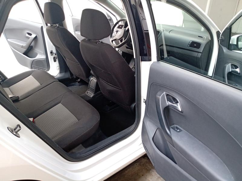 Volkswagen Vento • 2015 • 81,603 km 3