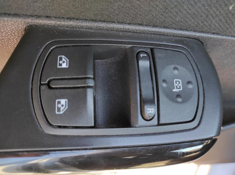 Opel Corsa • 2009 • 119,000 km 5