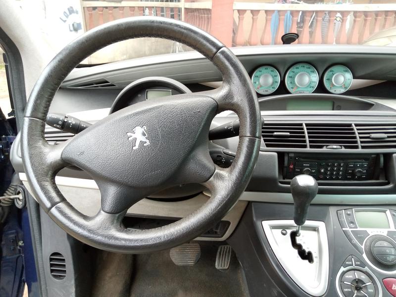 Peugeot  • 2003 • 210 km 4