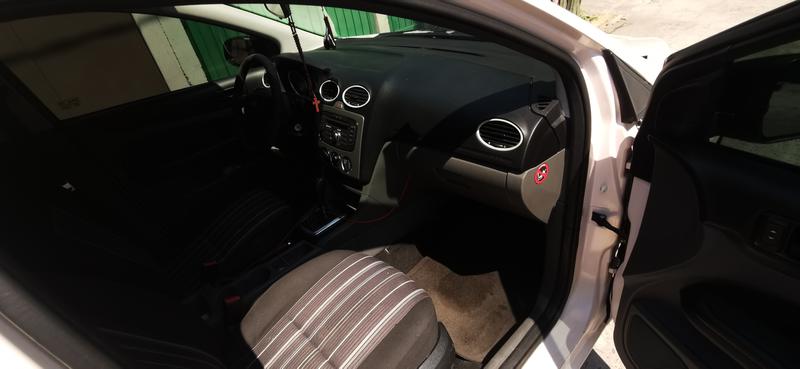 Ford Focus • 2010 • 132,000 km 2