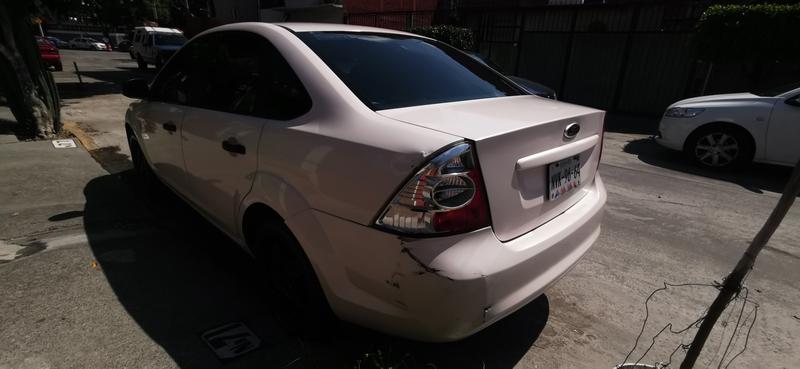 Ford Focus • 2010 • 132,000 km 5