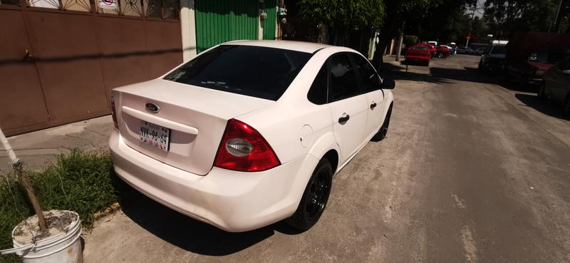 Ford Focus • 2010 • 132,000 km 1
