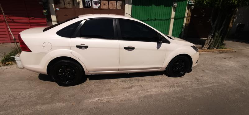 Ford Focus • 2010 • 132,000 km 7