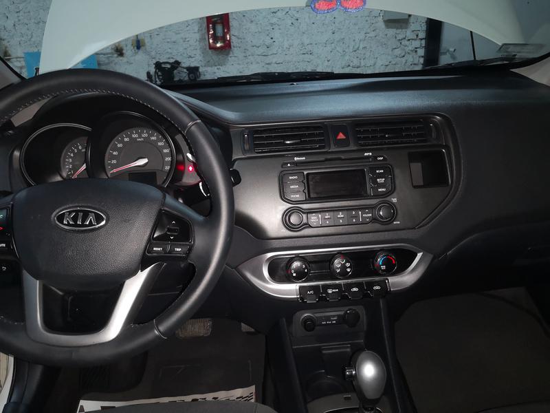 Kia Rio sedan • 2012 • 36,000 km 1