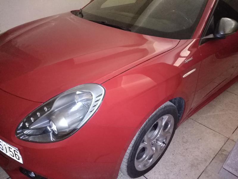 Alfa Romeo  • 2017 • 75,000 km 3