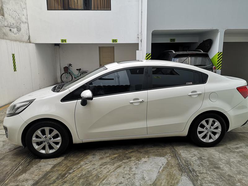 Kia Rio sedan • 2012 • 36,000 km 10