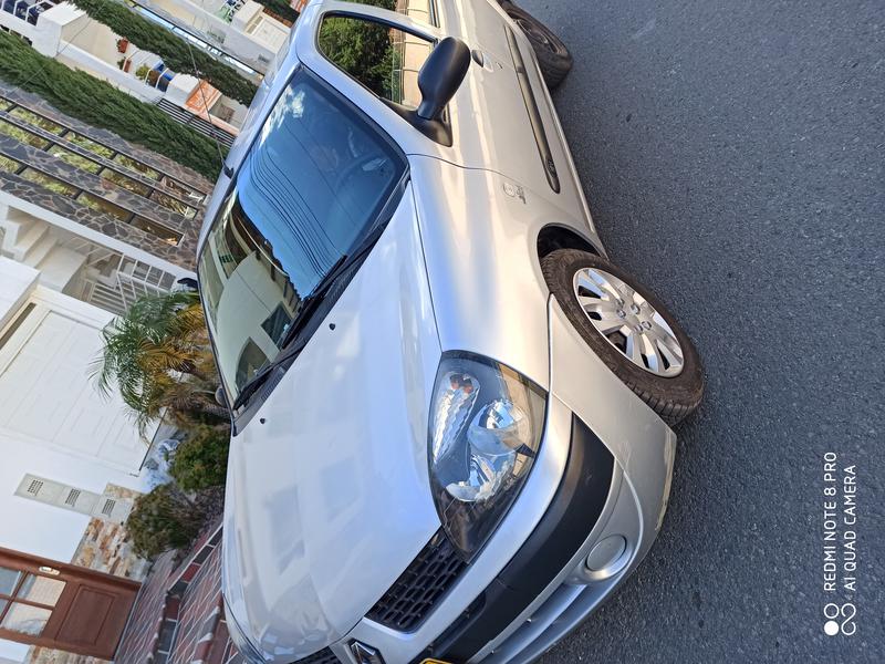 Renault Symbol • 2006 • 147,200 km 5