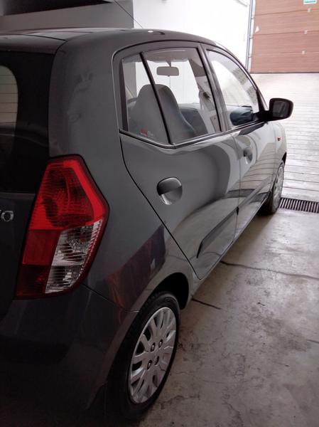 Hyundai i10 • 2010 • 25,700 km 9