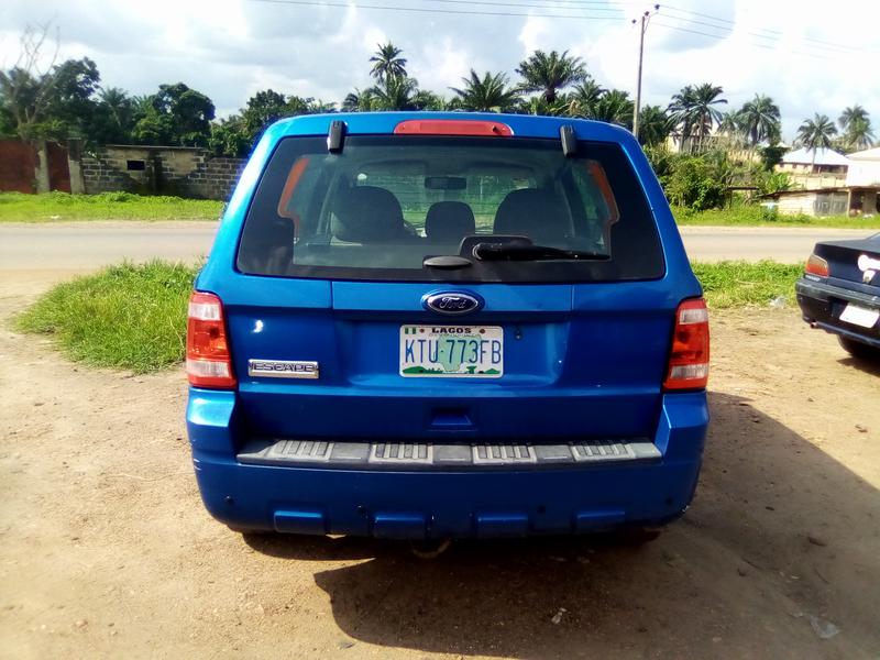 Ford Escape • 2012 • 25,342 km 3